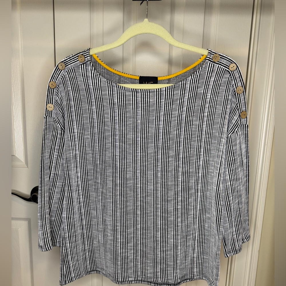 W5 black/white strip 3/4 sleeve top women size X-Large